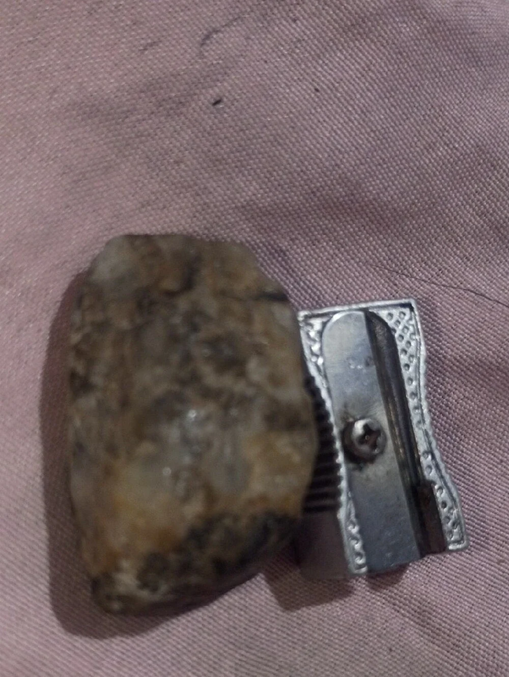 Natural White and Tan Quartz Decorative Rock for Reptile Habitats